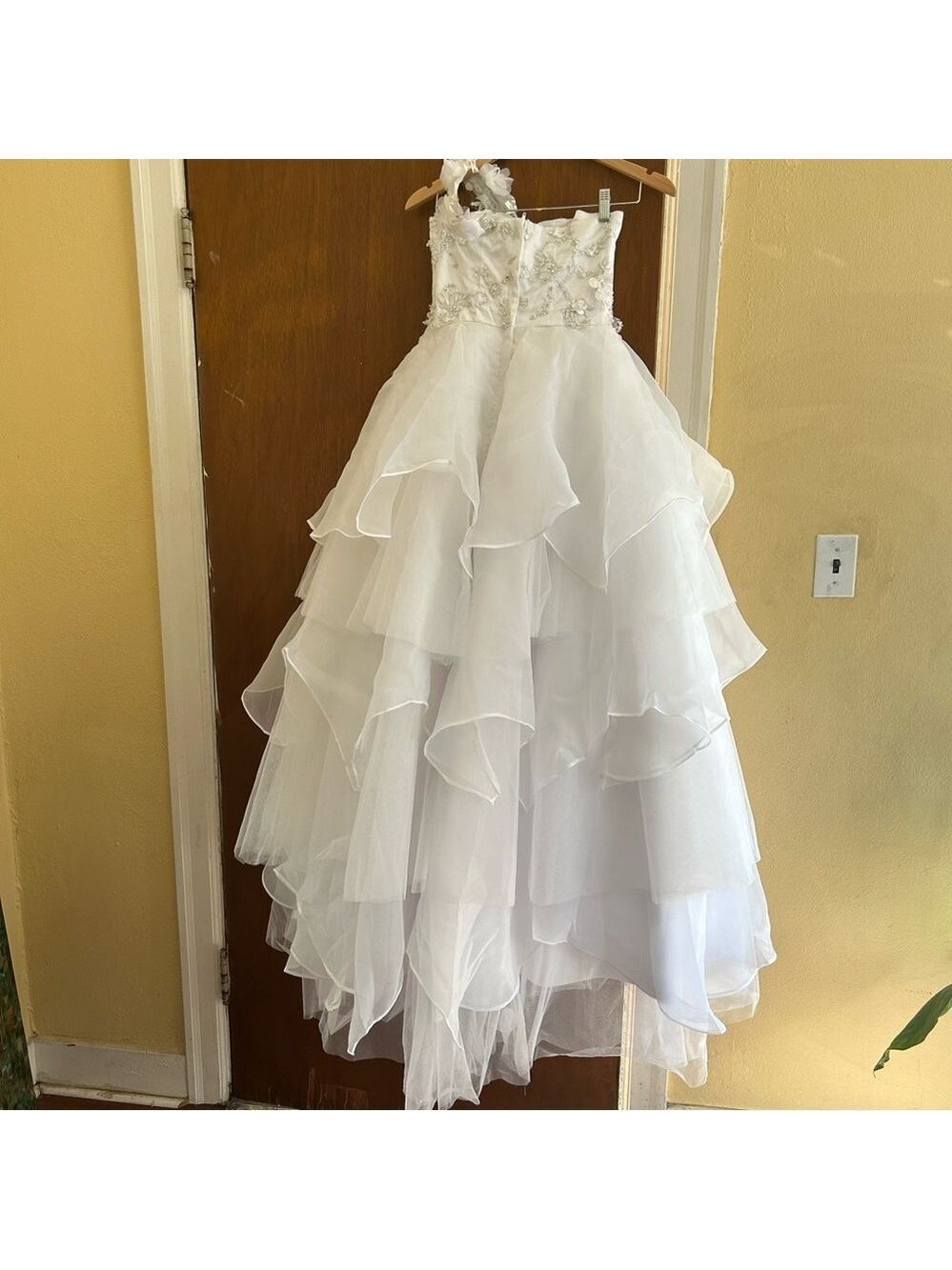 Wedding Gown Size 6 Tiered Tulle One Shoulder 3D Flowers Sequins - Picture 9 of 12